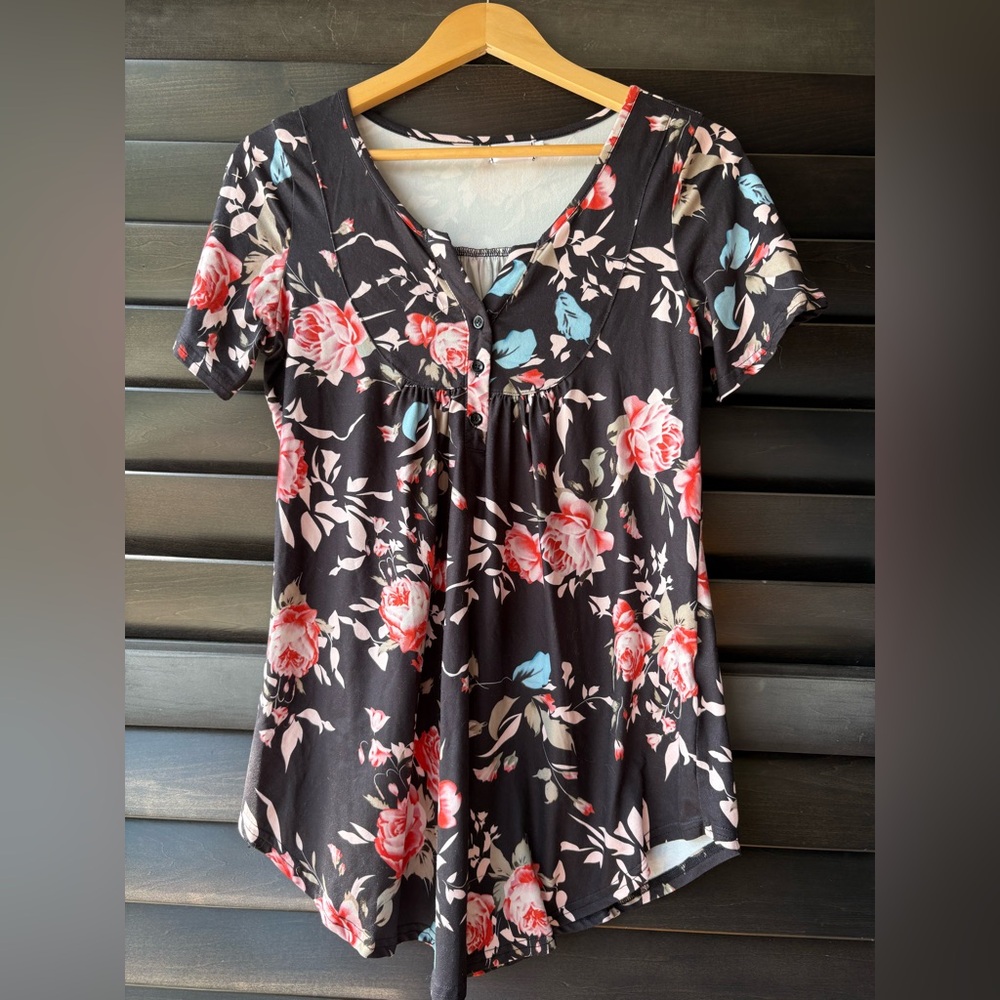 HALIFE Women’s Medium Short Sleeve Black Blouse Roses Henley